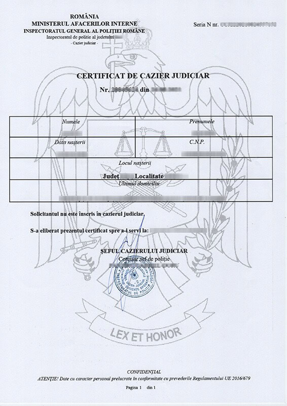 Un formular de certificat de cazier judiciar rom&acirc;nesc cu ștampile oficiale, c&acirc;mpuri pentru informații personale și un filigran &icirc;n relief cu un scut și o balanță a justiției; util la colectarea actelor necesare pentru cazier.